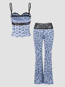 SHEIN SXY Pantalones de mujer con estampado de leopardo, contraste de encaje y tirantes de espagueti, nueva colección de primavera - Azul - Ver 6