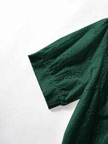 Rusticease 大尺碼女款森林綠棉質刺繡圓領短袖落肩寬鬆休閒上衣 2026秋季時尚 - 墨綠色 - 查看 4