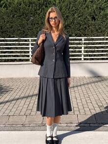 MainGRL Setelan Kerja Wanita Minimalis: Jaket Lengan Panjang Berkancing dan Rok Midi Lipit Warna Polos untuk Kantor - Grey - View 2