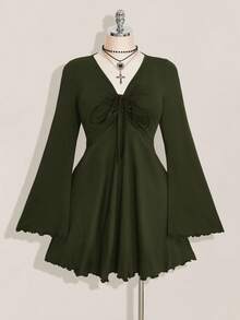 SHEIN ICON 女款大尺碼性感辣妹復古Y2K抓皺胸部喇叭袖黑色洋裝 秋季 - 軍綠色 - 查看 1