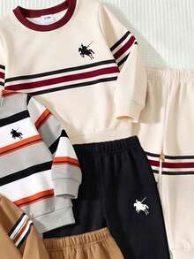 SHEIN 3 Sets Aleatorios Obtén 1 Set Sudadera de Cuello Redondo de Manga Larga con Estampado de Bloques de Color a Rayas y Pantalones Largos con Estampado a Juego, Adecuado para Actividades al Aire Libre en Otoño/Invierno - Multicolor - Ver 4