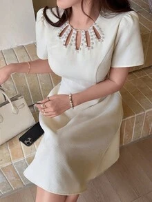 Feyla 女士纯色仿珍珠装饰镂空设计优雅短裙 - 杏色 - 查看 7