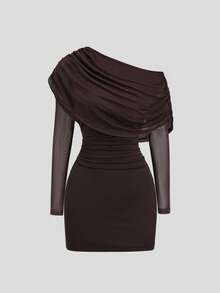 Sweetra Desain Busana Awal Musim Gugur Maillard Cokelat Tua Leher Asimetris Bahu Terbuka Jala Berkerut Pas Badan 2 In 1 Gaun Wanita Lengan Panjang Seksi untuk Klub Malam - Coklat - View 1