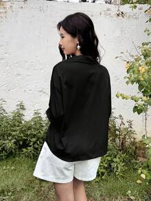 SHEIN Kemeja Musim Dingin Lengan Panjang Kasual Longgar Minimalis Nyaman untuk Remaja Perempuan, Berkerah, dengan Bordir dan Motif Pita, Cocok untuk Kembali ke Sekolah. - Hitam - View 2