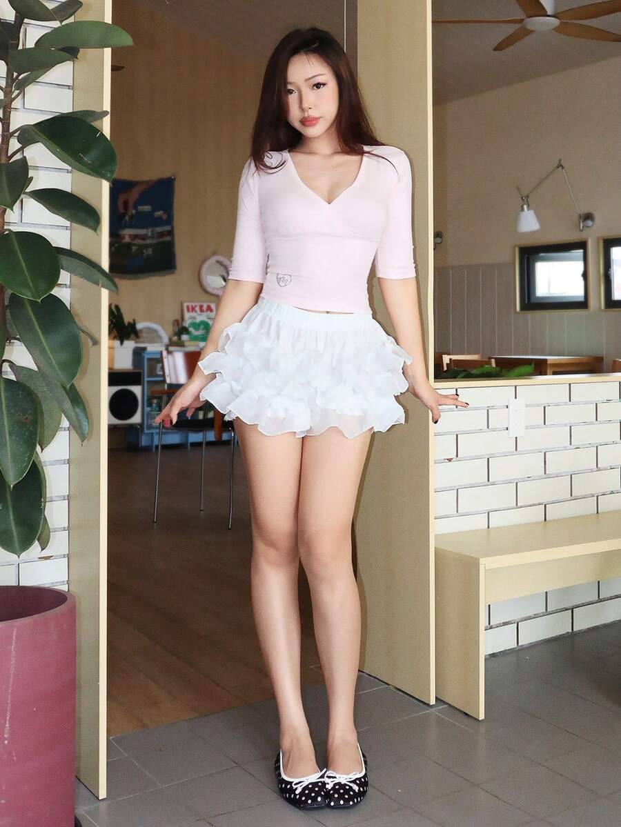 Kawaii ROMWE X Isabelle Nguyen Spring/Summer Women's Sweet Solid Color Layered Ruffle Hem Shorts, Summer - White - View 1