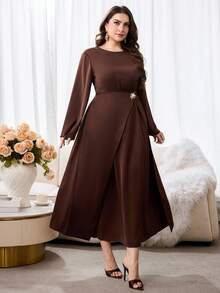 Veilorie Plus Size Metal Flower Decor Ruched Waist Long Sleeve Dress - Coffee Brown - View 4
