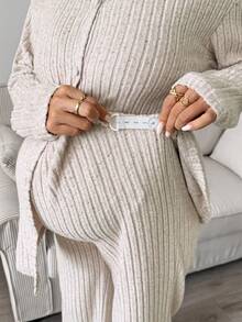 SHEIN 孕婦純色長袖單排扣上衣與可調腰長褲休閒兩件套 - 棕色 - 查看 6