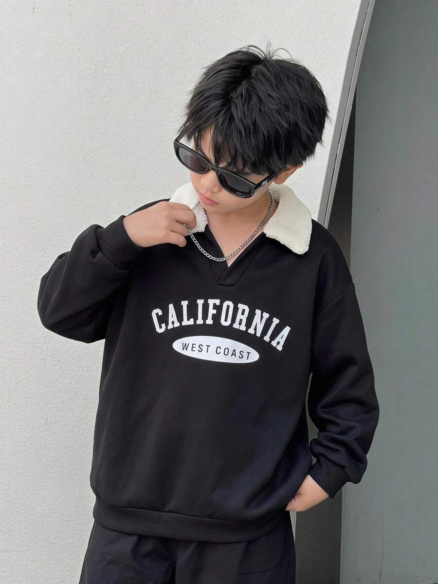 SHEIN 兒童青少年男孩休閒運動寬鬆韓風羊羔絨領撞色運動衫,適合通勤、上學、日常休閒穿著、外出、運動,秋冬款 - 黑色 - 查看 1