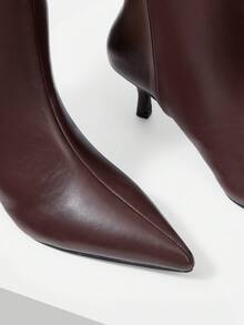 Mnmlis Sepatu bot berujung lancip, hak rendah, model kaki yang dimodifikasi, sepatu bot fashion untuk bepergian, sepatu bot tinggi yang ringan dan elegan. Hak kitten. - coklat kemerahan - View 3