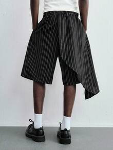 ROMWE MEN Street Life Celana Pendek Asimetris Model Apron Terstruktur untuk Pria - Hitam - View 4