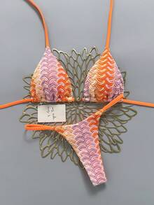 SHEIN Swim 2件組春夏海灘度假紋理布料金色太陽吊飾掛脖三角比基尼上衣與比基尼褲性感女款泳衣套裝 - 彩色 - 查看 8