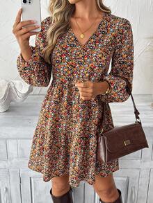 SHEIN LUNE Plus Size Vacation Fashion Floral Print Long Sleeve V-Neck Dress Vacation Black Autumn Traditional Elegant Boho 1960s Vacation Brunch Office - Multicolor - View 3