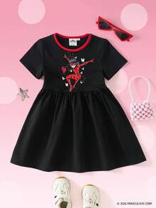 Miraculous Ladybug X SHEIN 少女極簡印花圓領短袖洋裝 - 黑色 - 查看 1