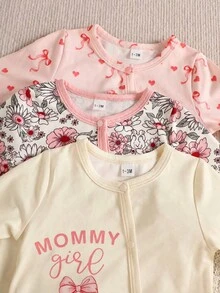 SHEIN 3件組新生兒女嬰可愛Y2K花朵愛心蝴蝶結印花長袖連身衣套裝，柔軟舒適連腳連身褲羅馬裝，秋季日常穿著 - 彩色 - 查看 5