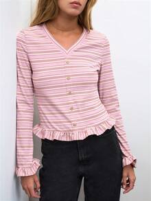 Nöista Top acanalado rosa y crema con dobladillo y puños con volantes. Estilo de otoño, vuelta a la escuela y casual. - Rosa - Ver 3