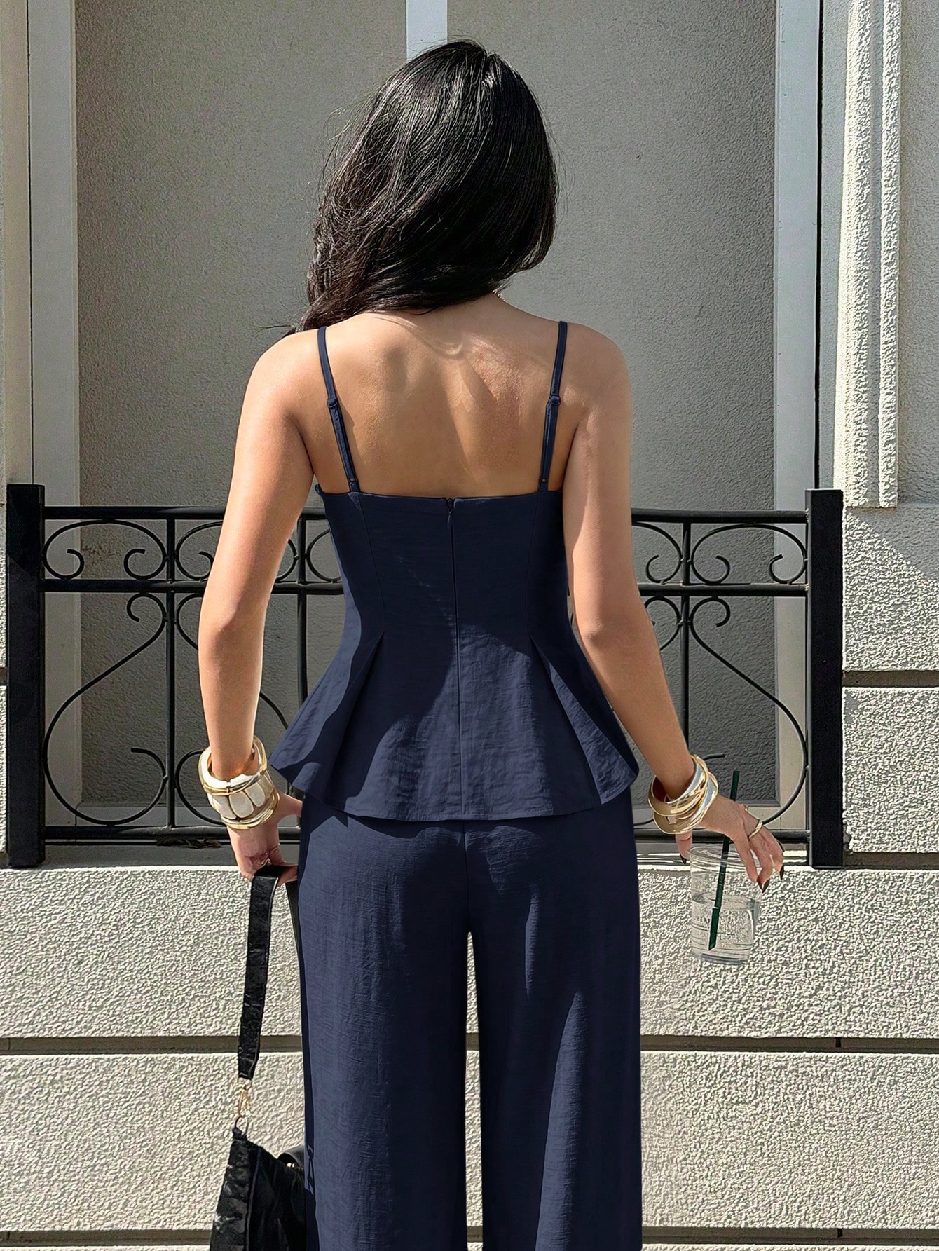 Conjunto feminino de 2 peças Siren Gaze com regata de renda e calça longa casual