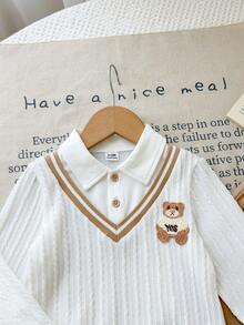 SHEIN Vintaside Kids 男嬰秋季 POLO 套裝，2 件套服裝，包含 2 合 1 領口長袖針織上衣與休閒長褲，熊刺繡對比色設計，簡約學院風，適合日常穿著、外出、學校活動與表演 - 白色 - 查看 8