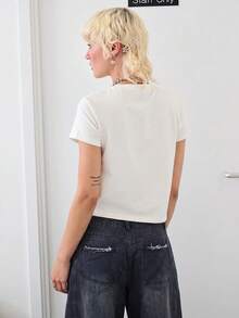 COUREZ 女款短袖縮小版圖案T恤，Y2K風格，適合秋冬春夏外出與秋季電音派對穿著 - 白色 - 查看 3