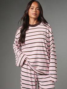 MISSGUIDED Atasan Lengan Panjang Bergaris Ukuran Besar dengan Manset Lonceng, Kerah Bulat, Logo Bordir, Gaya Musim Dingin yang Nyaman dan Panjang - MultiWarna - View 2