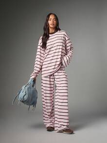 MISSGUIDED Atasan Lengan Panjang Bergaris Ukuran Besar dengan Manset Lonceng, Kerah Bulat, Logo Bordir, Gaya Musim Dingin yang Nyaman dan Panjang - MultiWarna - View 4