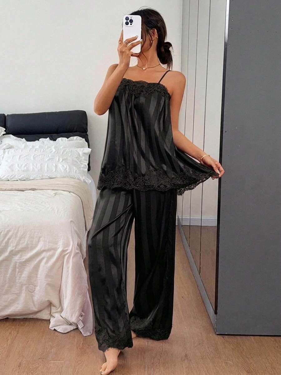 Livesso 女款條紋對比蕾絲細肩帶上衣與長褲睡衣套裝 - 黑色 - 查看 1