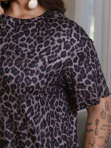 Bibi Tomais Leopard Print Digital Pattern Women Plus Size Loose Fit Round Neck Drop Shoulder Long T-Shirt, Gift For Friends - Multicolor - View 5