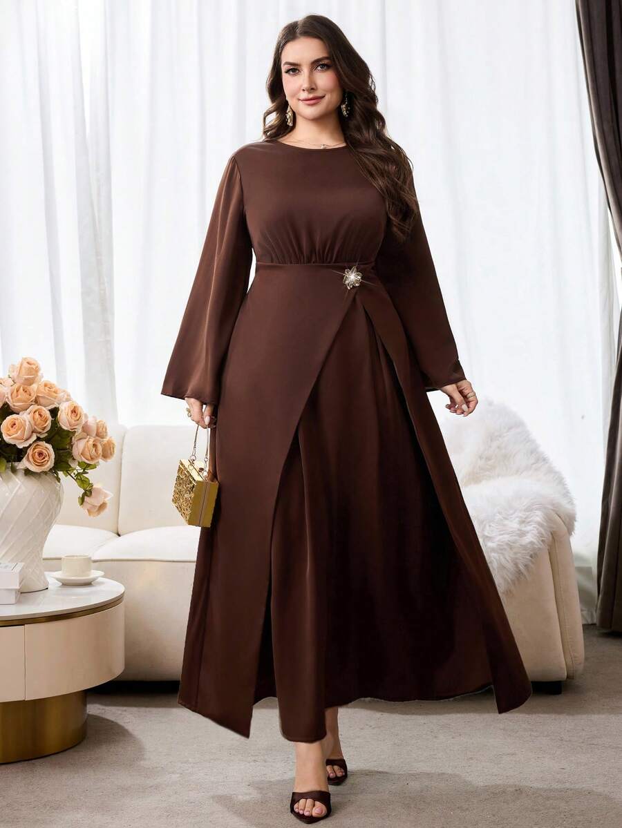Veilorie Plus Size Metal Flower Decor Ruched Waist Long Sleeve Dress - Coffee Brown - View 1