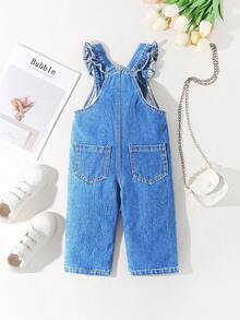 SHEIN Playful Pals 女嬰牛仔吊帶褲，四季休閒可愛風，中藍色牛仔布，可調節肩帶搭配水洗前胸口袋設計，寬鬆直筒褲腿，舒適柔軟優質棉牛仔面料，適合日常穿著、上學、外出與聚會，春/夏 - 淺色水洗藍 - 查看 2