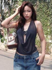 Hippie ROMWE X Isabelle Nguyen 女款 Y2K 復古深垂領露背街頭風掛脖背心上衣（含內層吊帶襯裡） - 灰色 - 查看 5