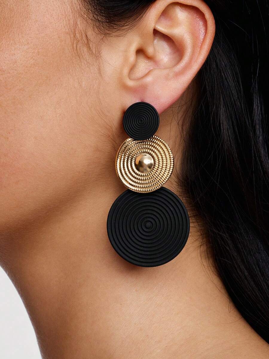 Kryxie 1 Pair Fashionable Exaggerated Round Embossed Earrings - Black - View 1