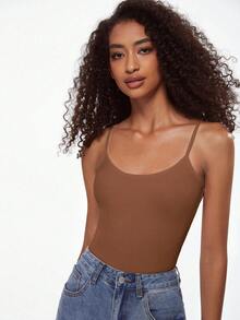 SHEIN BASICS 1件女款純色修身休閒細肩帶背心上衣 白色上衣 - 駝色 - 查看 3