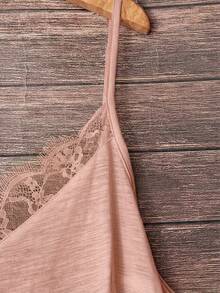 SHEIN VCAY 大尺碼女款白色針織背心，全棉粗紋布料，V領蕾絲拼接針織背心，夏季度假風 - 藕粉色 - 查看 3