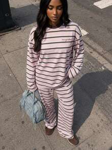 MISSGUIDED Atasan Lengan Panjang Bergaris Ukuran Besar dengan Manset Lonceng, Kerah Bulat, Logo Bordir, Gaya Musim Dingin yang Nyaman dan Panjang - MultiWarna - View 1