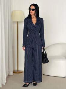 SHEIN PETITE Blazer Bergaris Biru Tua yang Bergaya dan Kasual untuk Wanita Bertubuh Mungil - Sempurna untuk Perjalanan Sehari-hari. - Navy Blue - View 6