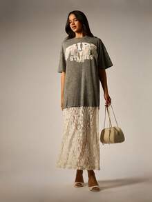 AiiRZ Oversized Acid Wash Graphic T-Shirt With Lace Applique Angel Wing Detail Crew Neck Boxy Fit Vintage Style Top - Multicolor - View 4