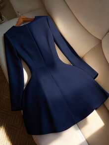 GlowEve CURVE Women's Plus Size Solid Navy Blue V-Neck Pearl Button Blazer Waist-Cinching Dress, French Double-Breasted Long Sleeve A-Line Short Umbrella Skirt, Elegant Commute Daily Holiday Interview Date Autumn/Winter New Dress - Navy Blue - View 2