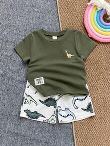SHEIN Playful Pals 2件組男嬰恐龍印花短袖上衣與短褲套裝 夏季嬰兒服飾 度假家庭裝 橄欖綠配色 白色 可愛端莊 - 綠色 - 查看 4