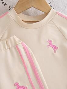 SHEIN 2件組 黑粉色夏季休閒度假運動日常刺繡女嬰套裝 - 粉色 - 查看 5