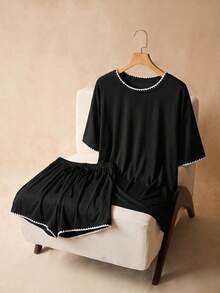 SHEIN CURVE+ 大尺碼女款花卉飾邊短袖度假T恤與短褲套裝，2026秋冬 22W - 黑色 - 查看 4