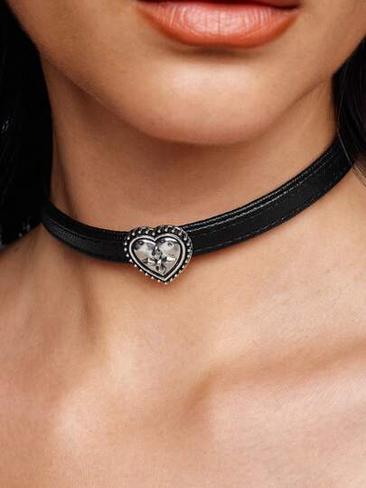 Kryxie 1pc Premium Distressed Vintage Heart Choker Necklace, Dark Punk Style Collarbone Chain For Women Daily Wear