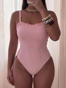 Swim Mod Novo Maiô Feminino Rosa Xadrez Texturizado com Alças de Contas, Acabamento com Babados, Ajuste Emagrecedor, Estilo Casual Praia Piscina Férias Minimalista Sexy - Rosa chiclete - Visão 2