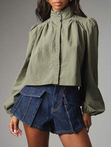 MISSGUIDED Blus Pendek Warna Sage dengan Kerah Tinggi, Lengan Panjang Mengembang, Detail Kerutan, Penutup Kancing, Kain Tenun, Atasan Kasual Musim Semi dan Musim Panas - Olive Green - View 4