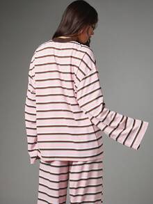 MISSGUIDED Atasan Lengan Panjang Bergaris Ukuran Besar dengan Manset Lonceng, Kerah Bulat, Logo Bordir, Gaya Musim Dingin yang Nyaman dan Panjang - MultiWarna - View 3