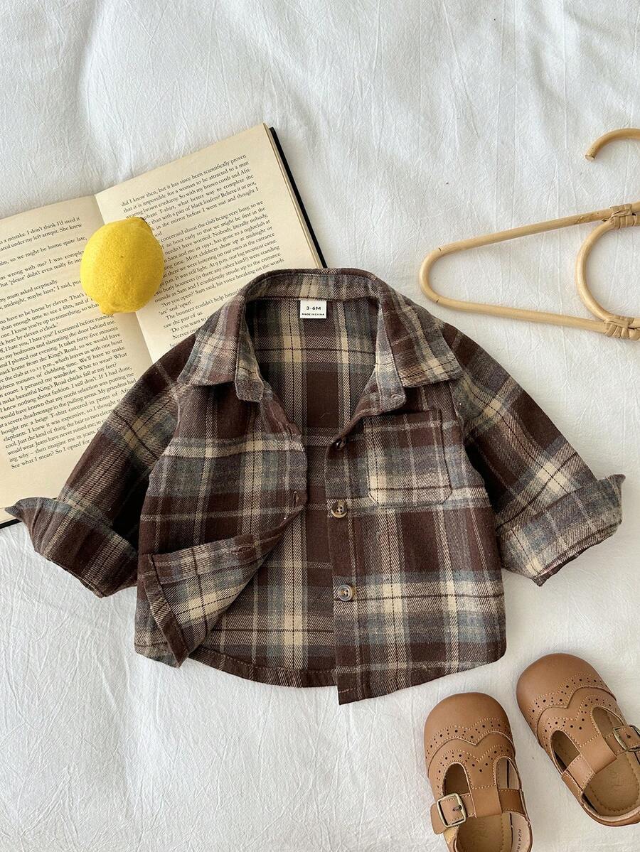 SHEIN Vintaside Kids 男嬰休閒復古西式格紋百搭領口前開鈕扣左胸口袋長袖上衣 畢業派對棕色格紋秋季款 - 彩色 - 查看 1