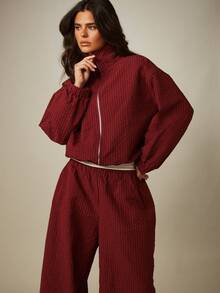 MISSGUIDED Bộ phối áo khoác lửng dệt vân waffle kéo khóa toàn thân và quần ống rộng cho mùa thu đông - Màu Đỏ Sâu - Xem 6