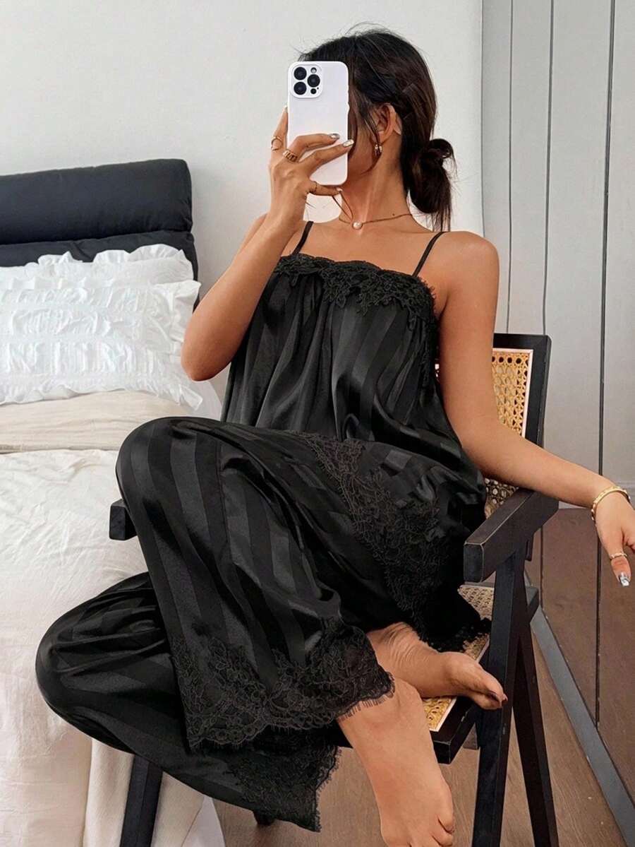 Livesso 女款條紋對比蕾絲細肩帶上衣與長褲睡衣套裝 - 黑色 - 查看 1
