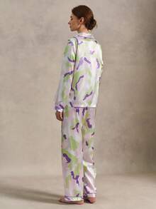 EverLounge Conjunto de Pijama de Cetim de Verão Feminino com Estampa Abstrata, Gola de Lapela, Manga Longa, Calça Longa Solta, Design de Nicho para Dormir em Casa - Multicolorido - Visão 2
