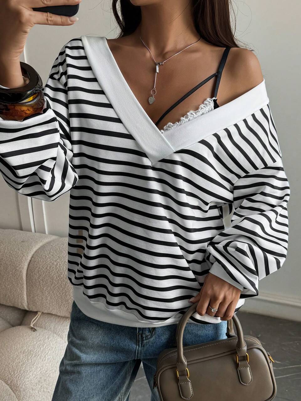 Women's Black And White Striped Striped V-Neck Loose Casual Streetwear Home Sports Commute Sweatshirt, Autumn Going Out Night