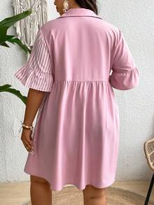 SHEIN Clasi Vestido tipo camisa con botones frontales, parche de rayas y talla grande para vacaciones casuales - Rosa - Ver 2