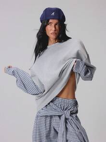 MISSGUIDED 寬鬆圓領衛衣與迷你短褲套裝，附分層格紋襯衫袖與抽象印花 - 白色 - 查看 2